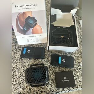 Therabody RecoveryTherm Cube for Pain Relief, Aches and Muscle Recovery